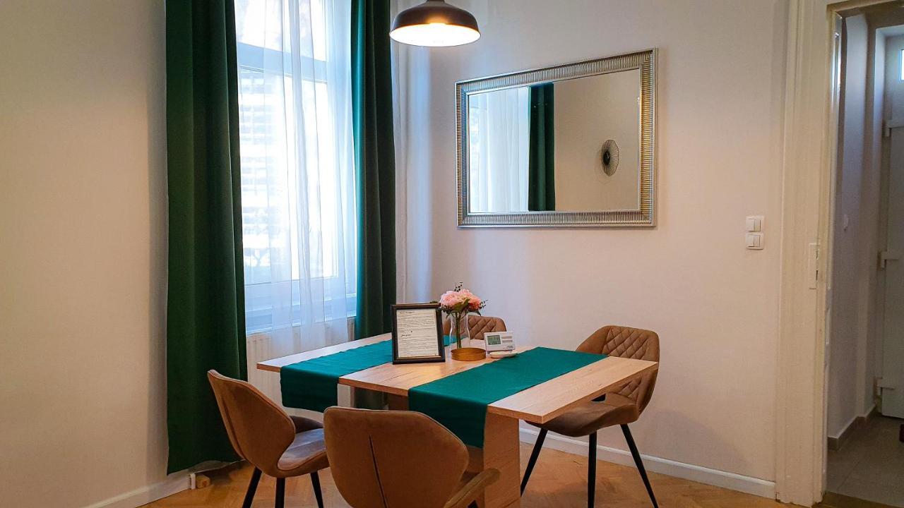 Smaragd Apartman Gyor Exterior photo