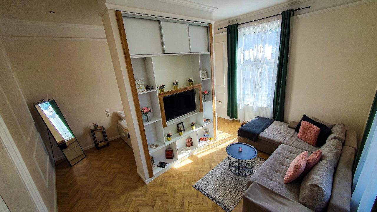 Smaragd Apartman Gyor Exterior photo